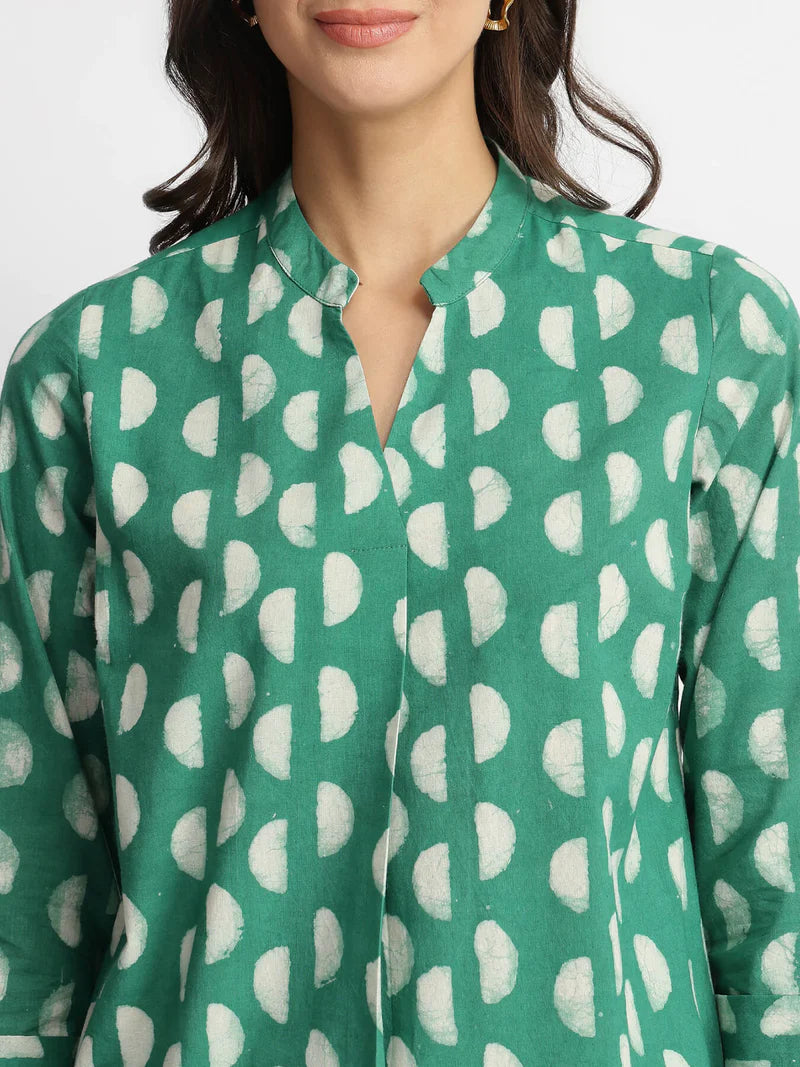 Green Abstract Print Casual Top