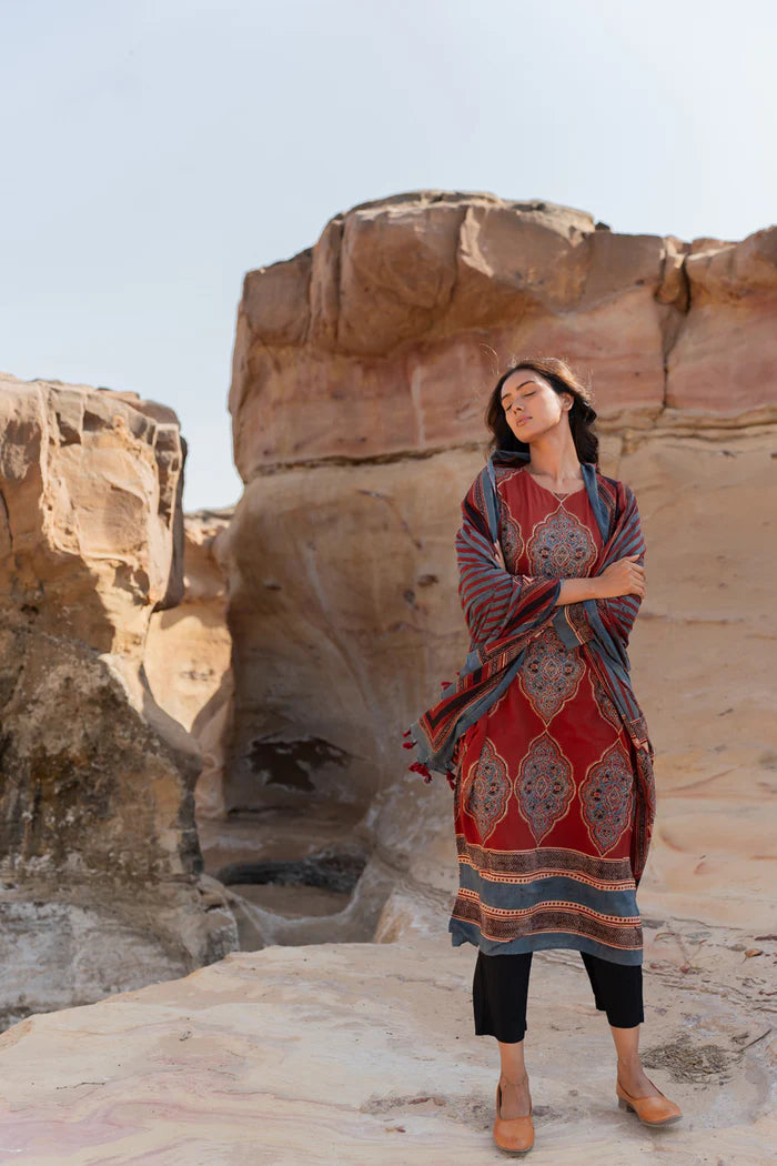 Maroon Traditional Motif Print Cotton Kurta With Dupatta